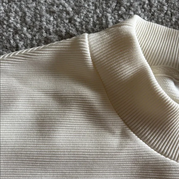 Varley Anthropologie Side Zip Sweatshirt - Picture 8 of 15